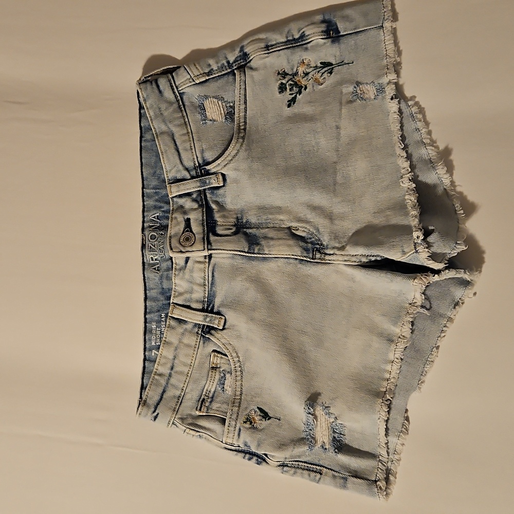 Arizona Embroidered Denim Shorts, Size 7, Excellent Pre-owned Condition